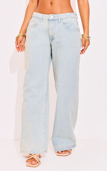 https://mediahub.prettylittlething.com/cnj2203_vintage%20bleach%20wash_xl_1