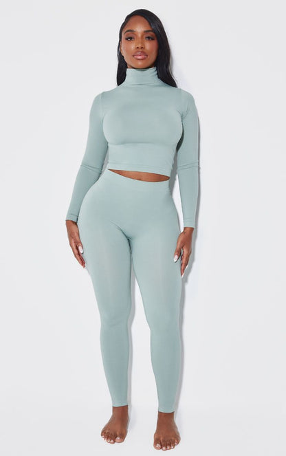 https://mediahub.prettylittlething.com/cnj7959_sage%20green_xl