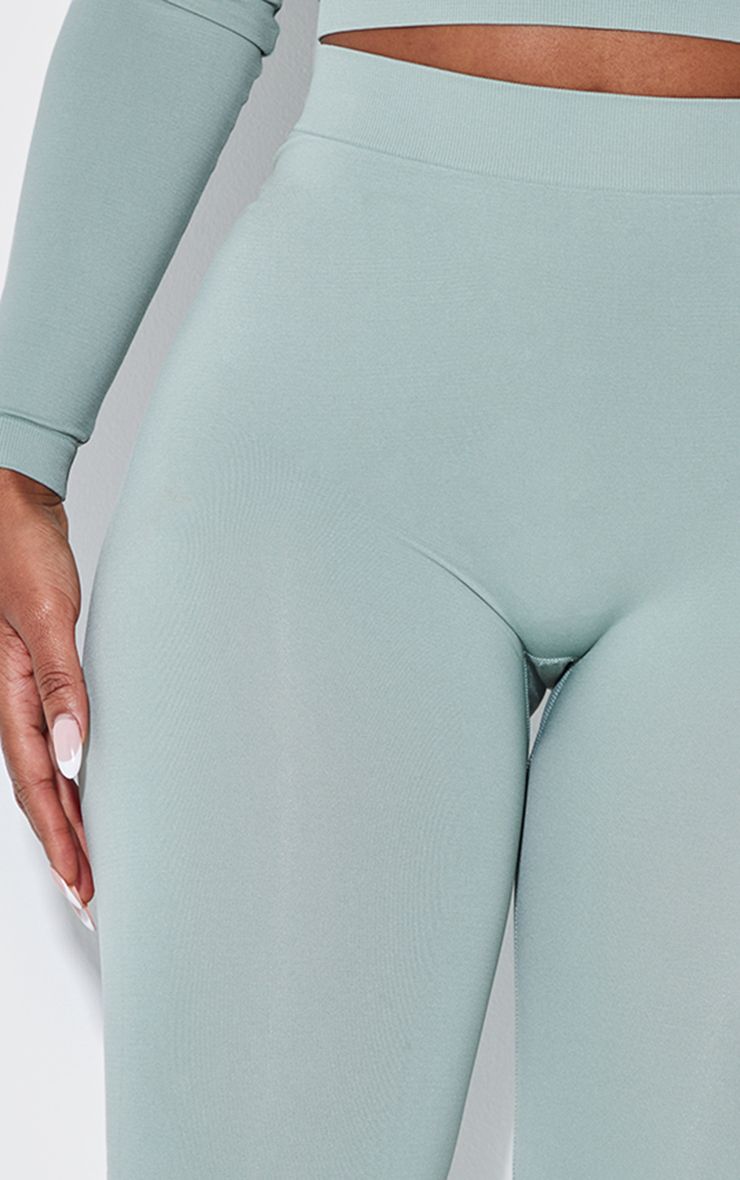https://mediahub.prettylittlething.com/cnj7959_sage%20green_xl_3