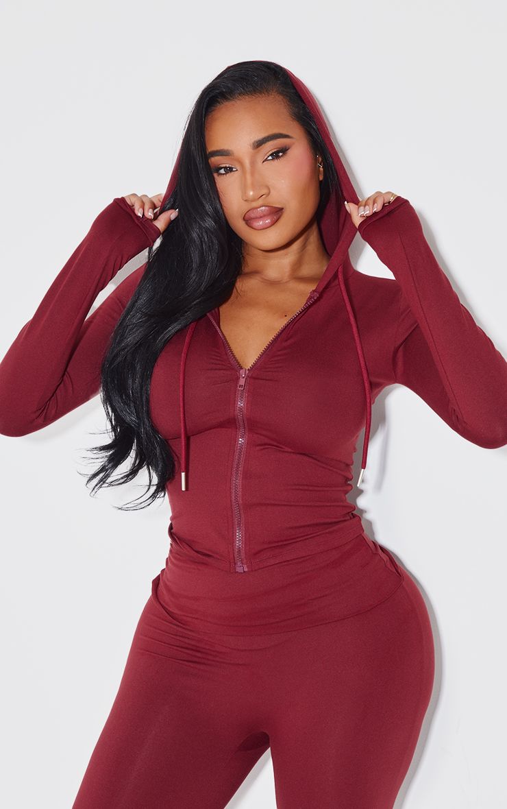 https://mediahub.prettylittlething.com/cnk0781_burgundy_xl