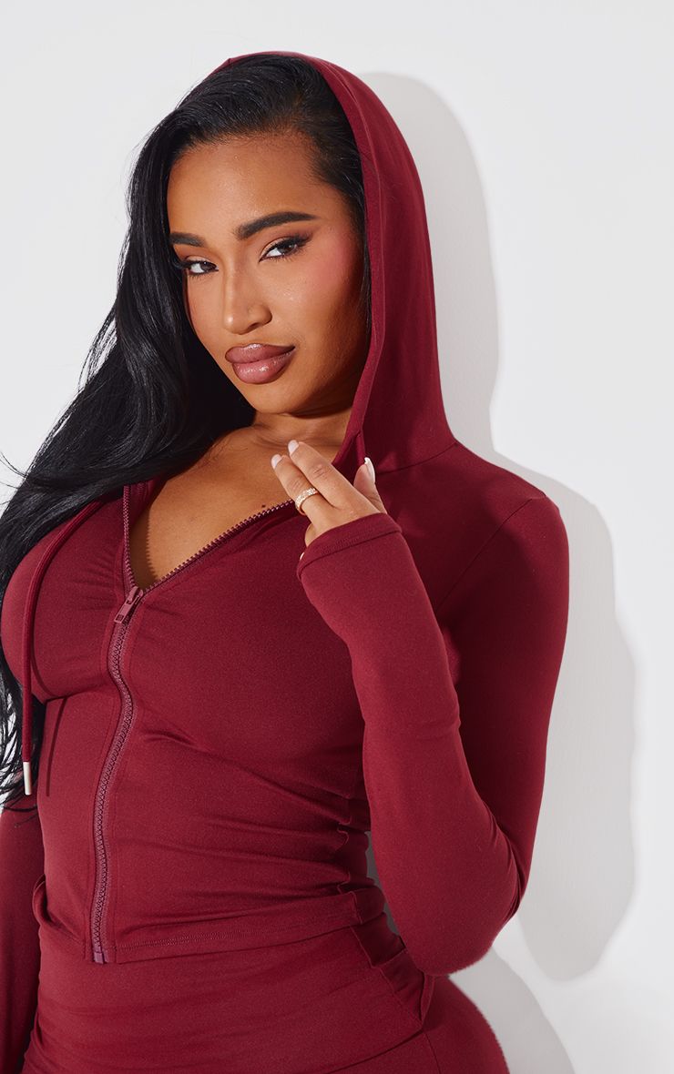 https://mediahub.prettylittlething.com/cnk0781_burgundy_xl_3