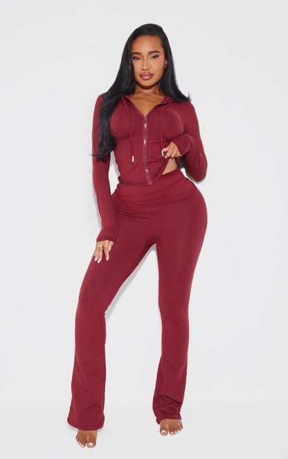 https://mediahub.prettylittlething.com/cnk0782_burgundy_xl