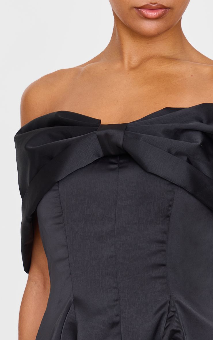 https://mediahub.prettylittlething.com/cnk4545_black_xl_3