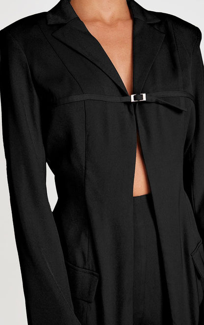 https://mediahub.prettylittlething.com/cnk4574_black_xl_2