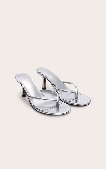 https://mediahub.prettylittlething.com/cnk5620_silver_xl_1