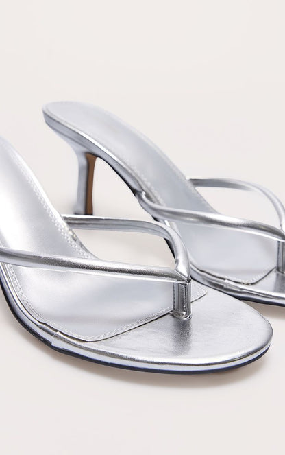 https://mediahub.prettylittlething.com/cnk5620_silver_xl_3