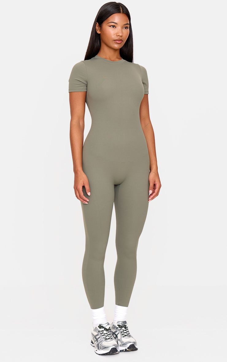https://mediahub.prettylittlething.com/cnk6490_olive_xl_2