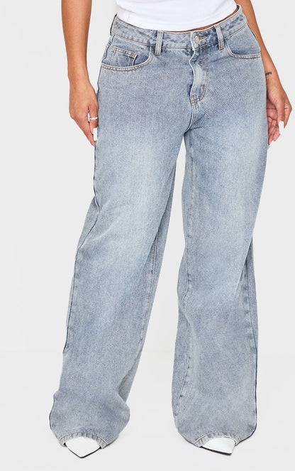https://mediahub.prettylittlething.com/cnl2098_vintage%20light%20wash_xl_1