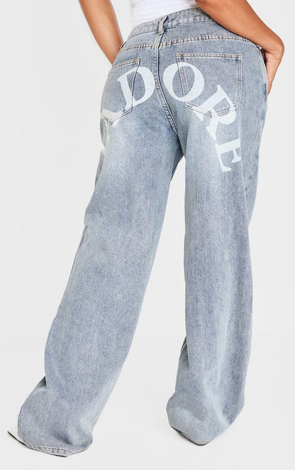 https://mediahub.prettylittlething.com/cnl2098_vintage%20light%20wash_xl_2