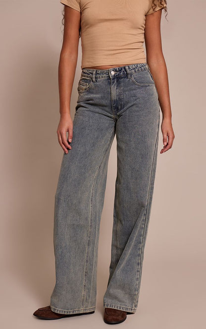 https://mediahub.prettylittlething.com/cnl4596_vintage%20wash_xl_1