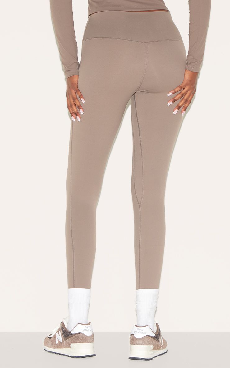 https://mediahub.prettylittlething.com/cnl5110_brown_xl_2