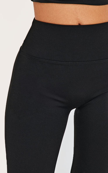 https://mediahub.prettylittlething.com/cnl7312_black_xl_3