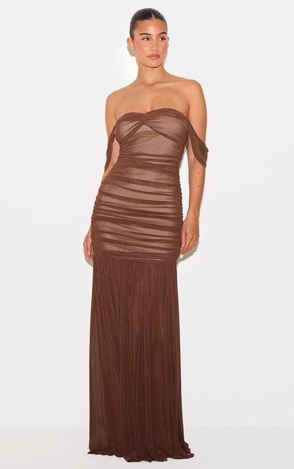 https://mediahub.prettylittlething.com/cnl7973_chocolate_xl