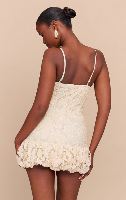 https://mediahub.prettylittlething.com/cnl9024_butter%20yellow_xl_1