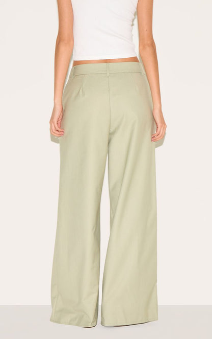 https://mediahub.prettylittlething.com/cnl9192_sage_xl_2