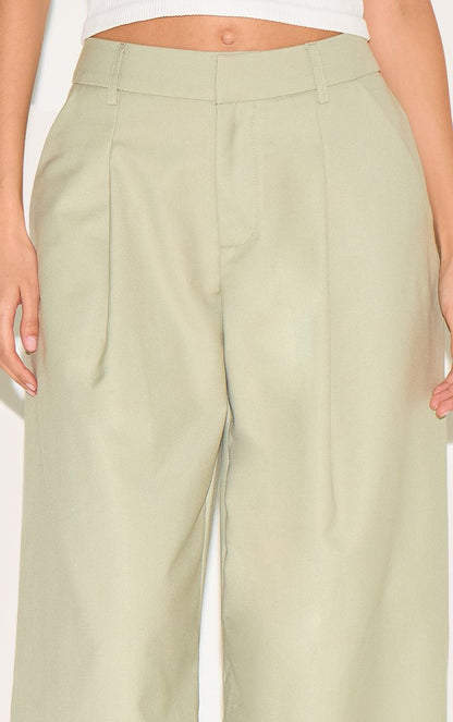 https://mediahub.prettylittlething.com/cnl9192_sage_xl_3