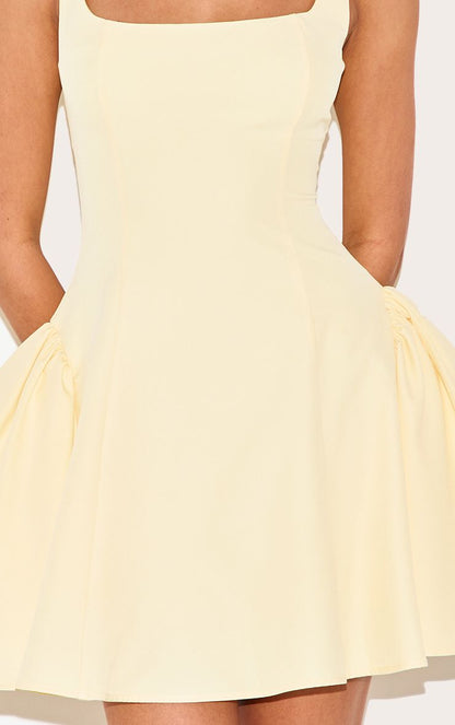 https://mediahub.prettylittlething.com/cnl9680_lemon_xl_3