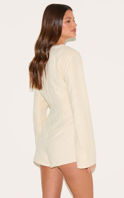 https://mediahub.prettylittlething.com/cnm0425_cream_xl_1