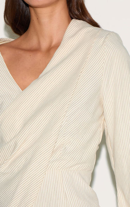 https://mediahub.prettylittlething.com/cnm0425_cream_xl_3
