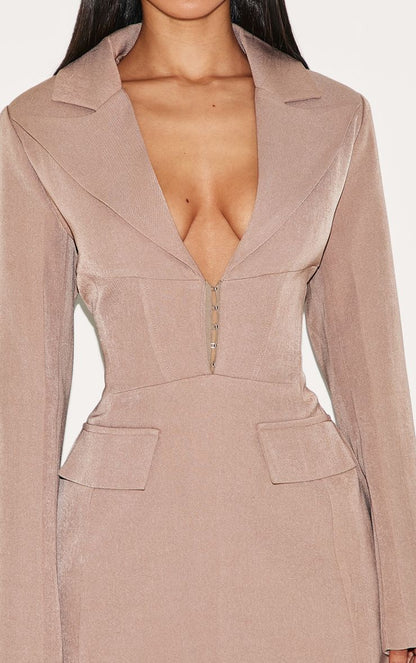 https://mediahub.prettylittlething.com/cnm1009_taupe_xl_3