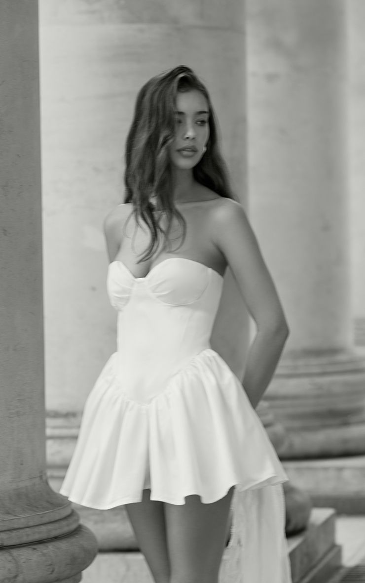 https://mediahub.prettylittlething.com/cnm1296_white_xl_2