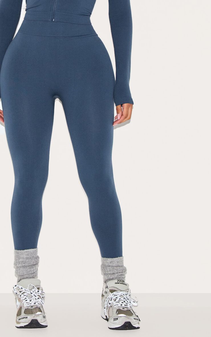 https://mediahub.prettylittlething.com/cnm1649_navy_xl_3