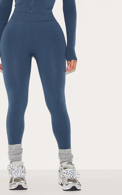 https://mediahub.prettylittlething.com/cnm1649_navy_xl_3