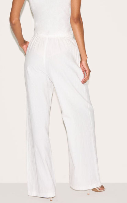 https://mediahub.prettylittlething.com/cnm1793_white_xl_2