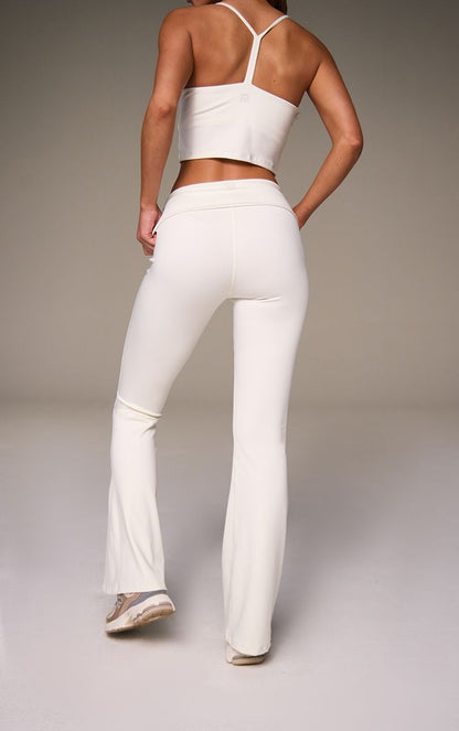 https://mediahub.prettylittlething.com/cnm2174_cream_xl_1