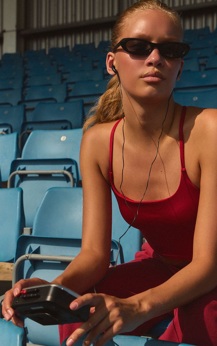 https://mediahub.prettylittlething.com/cnm2275_red_xl_3