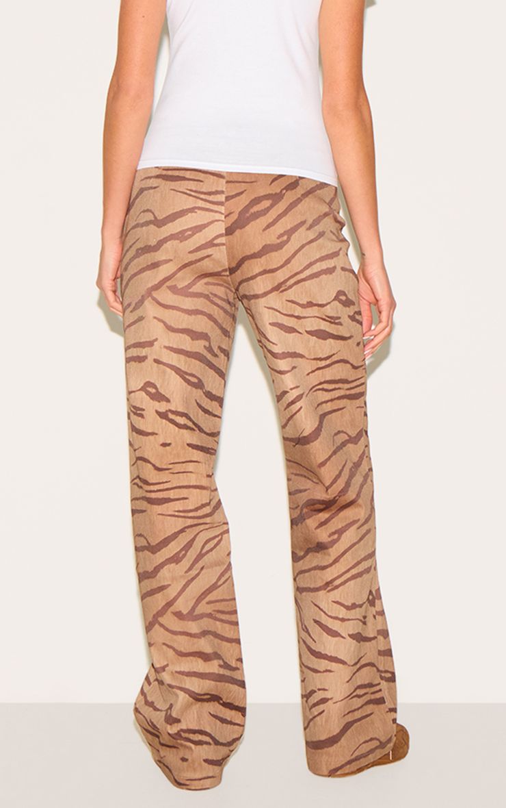 https://mediahub.prettylittlething.com/cnm2422_brown_xl_2