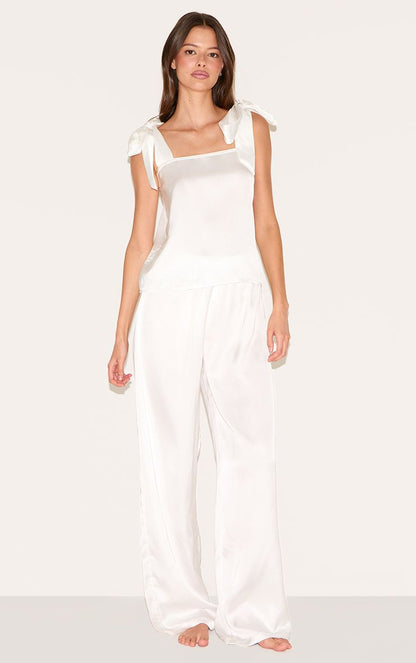 https://mediahub.prettylittlething.com/cnm2460_white_xl