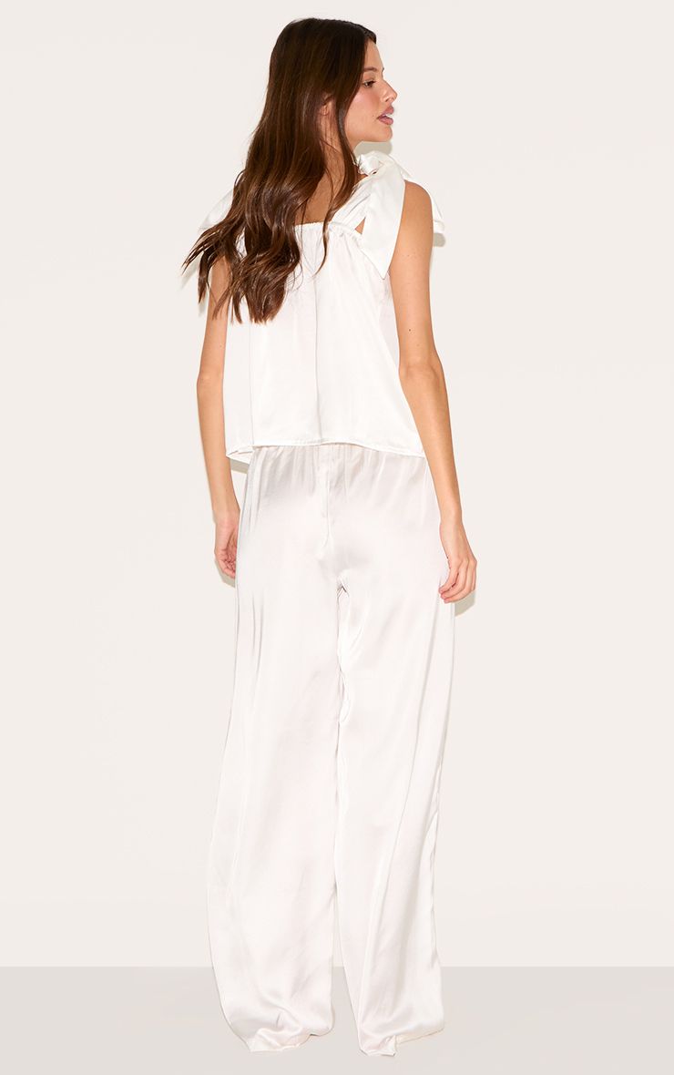 https://mediahub.prettylittlething.com/cnm2460_white_xl_1