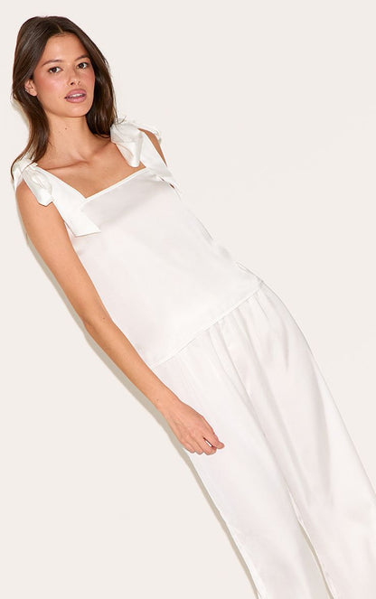 https://mediahub.prettylittlething.com/cnm2460_white_xl_2