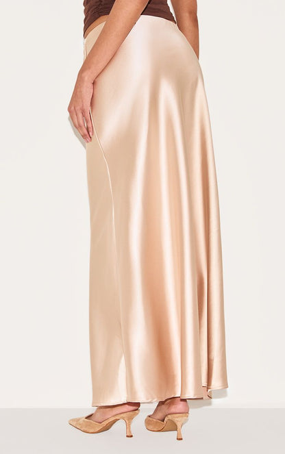 https://mediahub.prettylittlething.com/cnm3100_champagne_xl_2