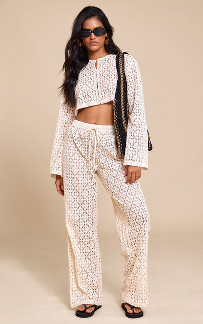 https://mediahub.prettylittlething.com/cnm3201_cream_xl_2