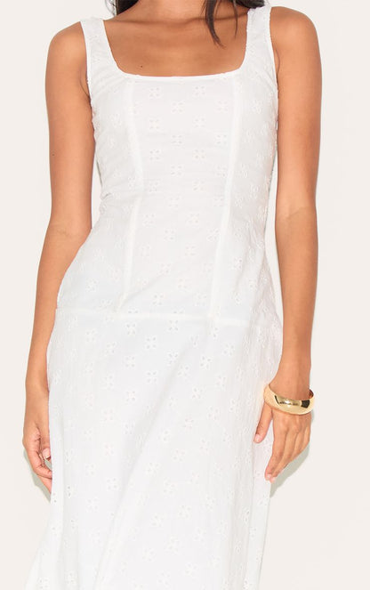 https://mediahub.prettylittlething.com/cnm3560_white_xl_3