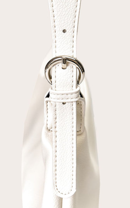 https://mediahub.prettylittlething.com/cnm3901_off%20white_xl_3