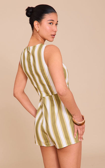https://mediahub.prettylittlething.com/cnm4209_sage_xl_1