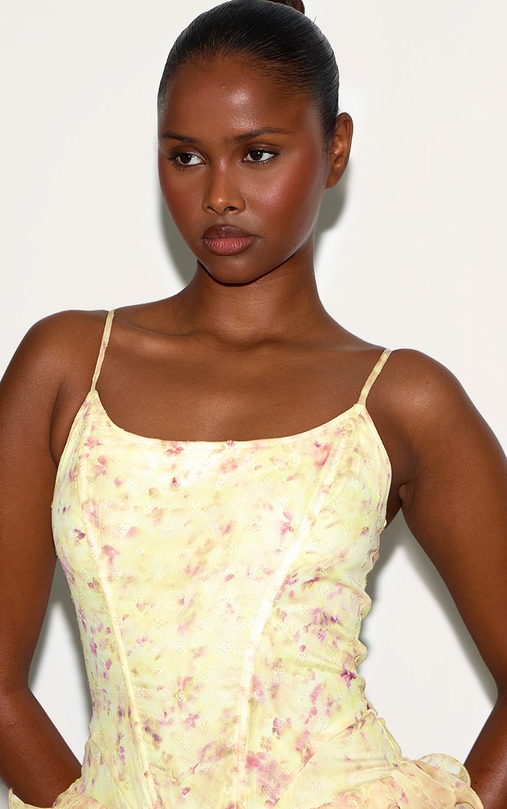 https://mediahub.prettylittlething.com/cnm4654_lemon_xl_3