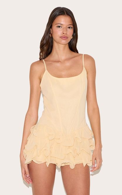 https://mediahub.prettylittlething.com/cnm4655_almond_xl