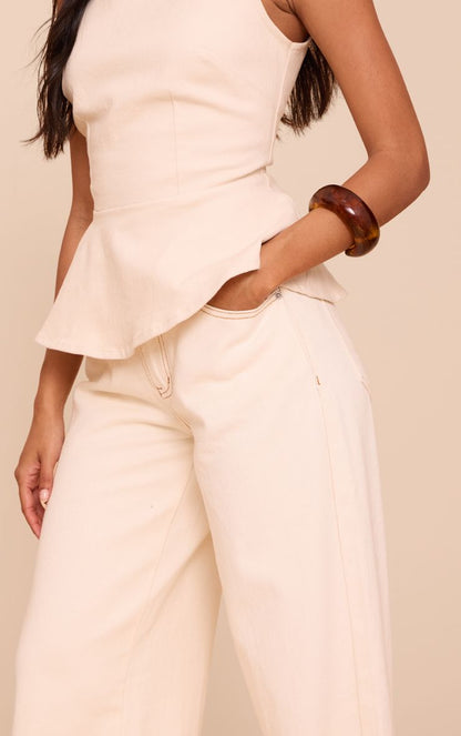 https://mediahub.prettylittlething.com/cnm4724_ecru_xl_3