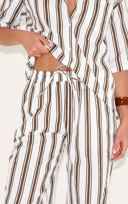https://mediahub.prettylittlething.com/cnm5621_beige_xl_3