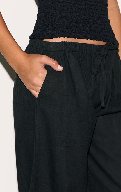 https://mediahub.prettylittlething.com/cnm5628_black_xl_3