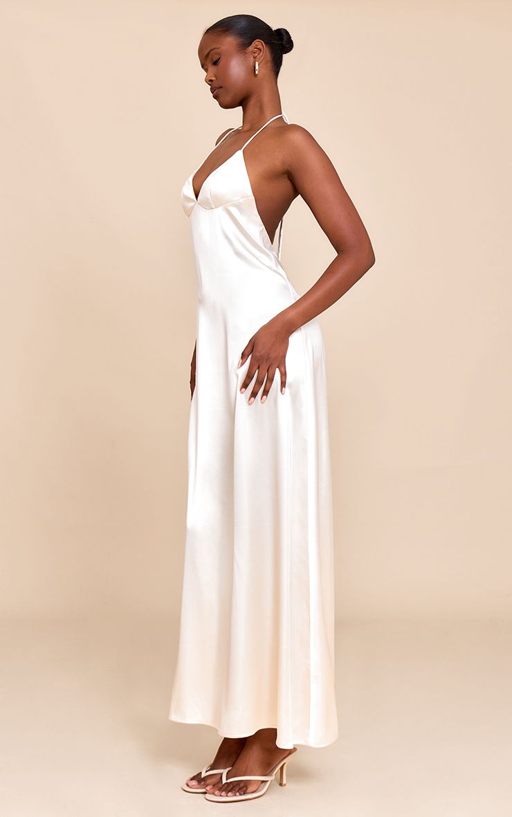 https://mediahub.prettylittlething.com/cnm5981_cream_xl_2