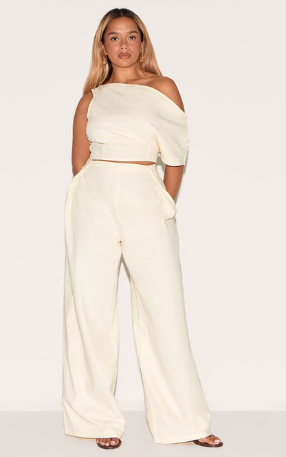 https://mediahub.prettylittlething.com/cnm6339_cream_xl_2