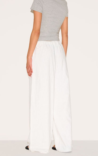 https://mediahub.prettylittlething.com/cnm7378_white_xl_2