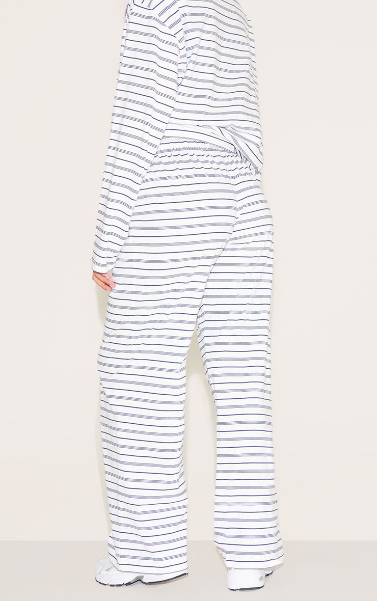 https://mediahub.prettylittlething.com/cnm7416_navy_xl_2