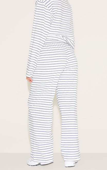 https://mediahub.prettylittlething.com/cnm7416_navy_xl_2