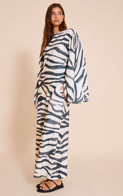 https://mediahub.prettylittlething.com/cnm7634_zebra_xl